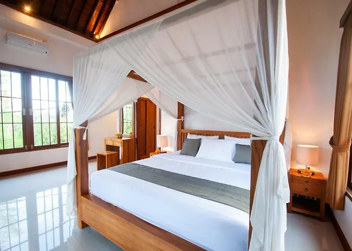 Otel Flamboyant 3*